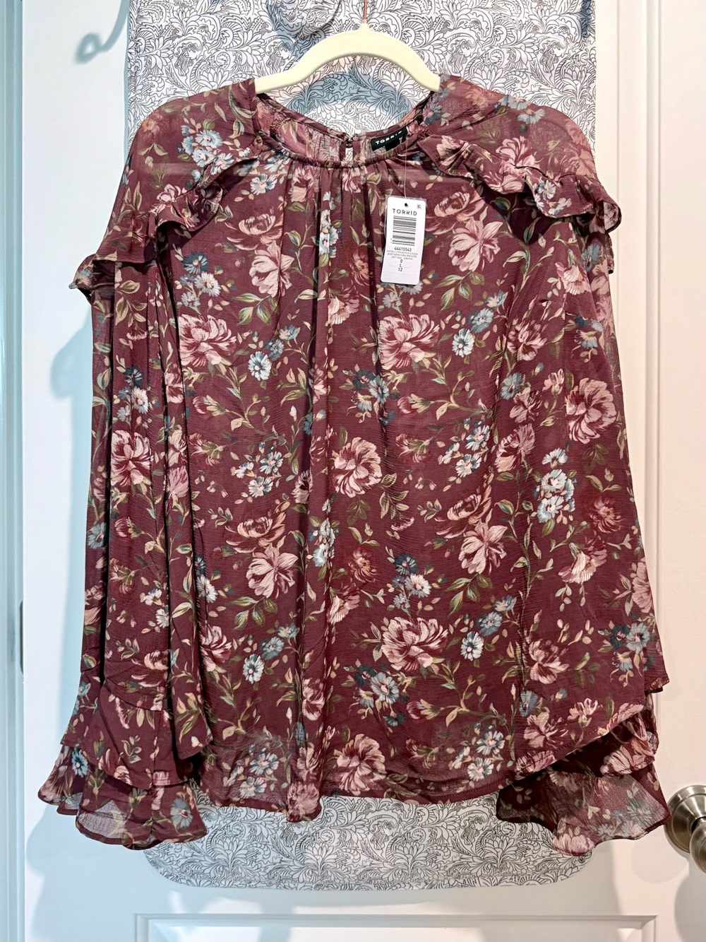 NWT- Chiffon Crew Neck LS Ruffle Blouse -Secret Garden Floral Winetasting, Large